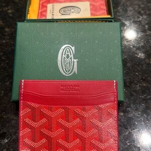 - Goyard wallet